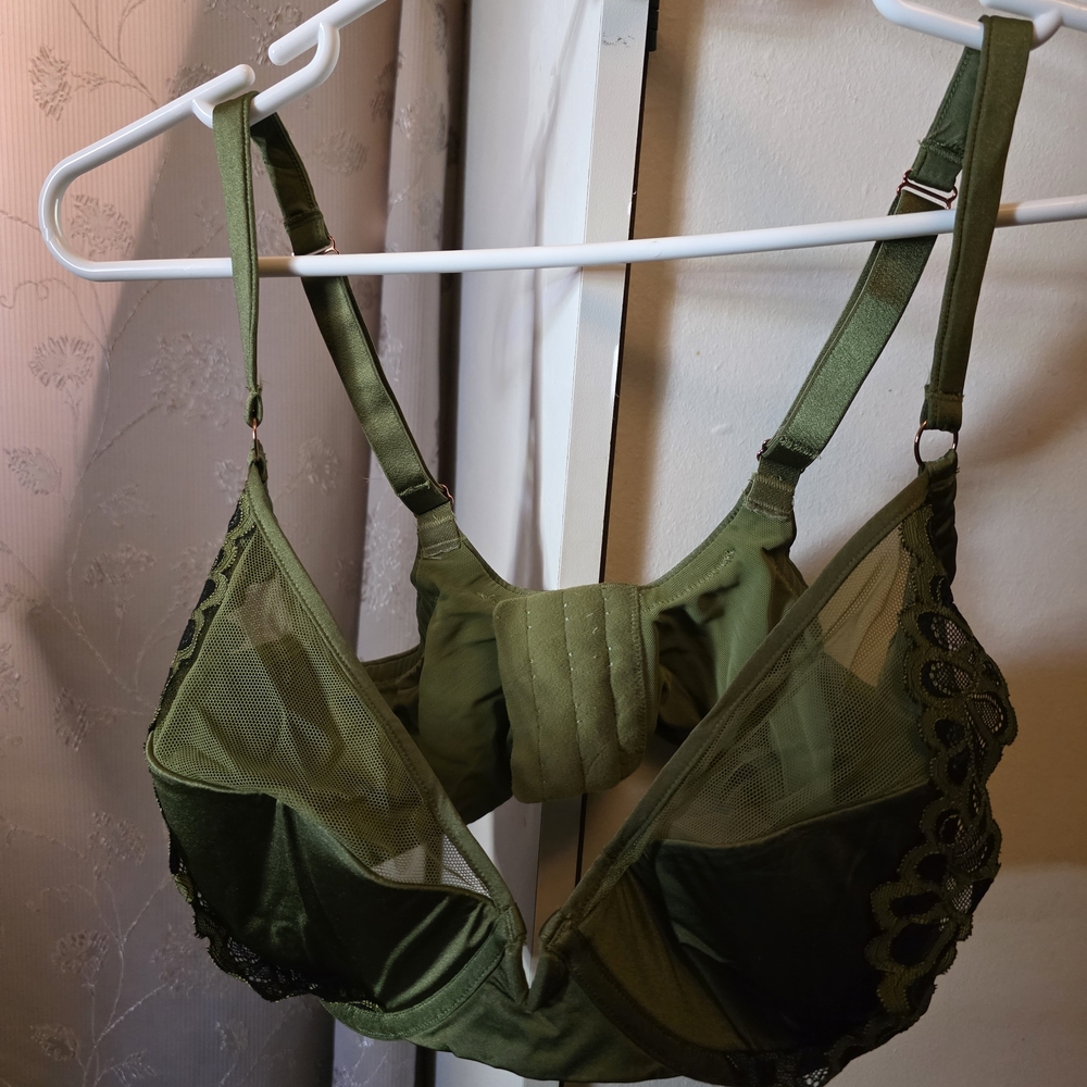 Savage X Fenty Olive Green Lace Bra